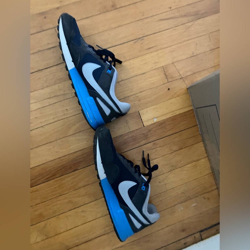 Nike Men's Black and Blue Sneakers